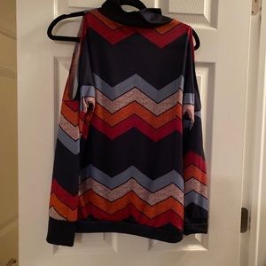 long sleeve too cutout shoulders